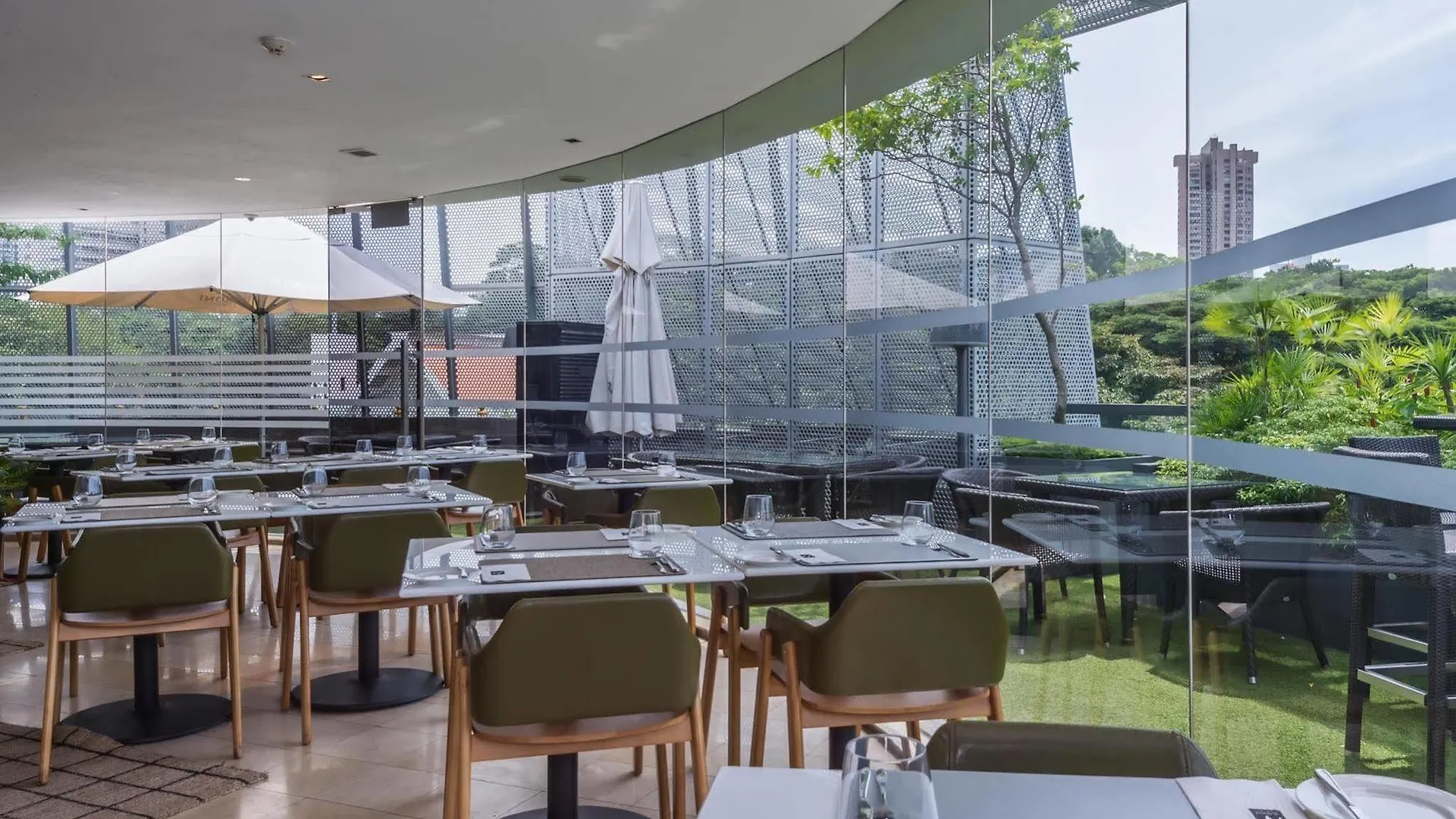 D'Hotel Singapore 4*,